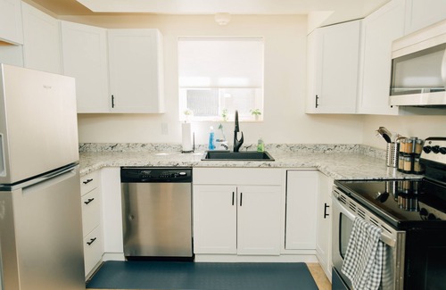 Logan Apartment | Bright 2br Great Location Near USU and Downtown
