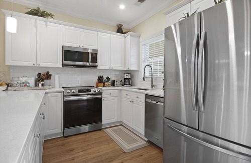 Central Myrtle Beach Condo | Bright 2BR Retreat w/King Bed, Pool & Golf Views