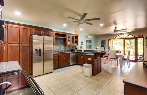 Placencia Villa | Bright 2BR Villa with Shared Pool Ground Floor