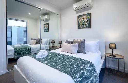 Port Melbourne House | Bright 3 level townhouse