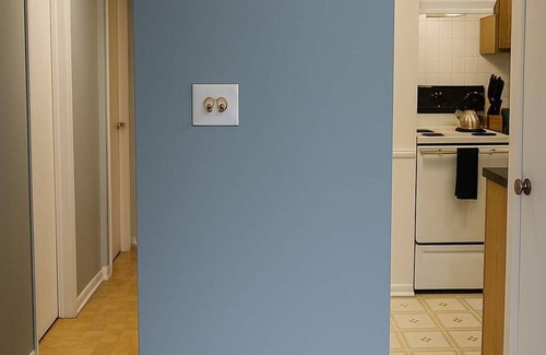 Evanston Apartment | Bright 3BR Gem | Walkable, Spacious