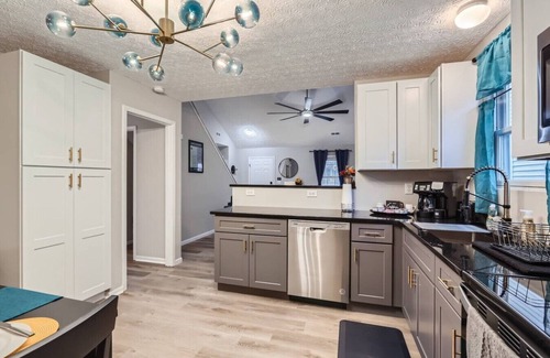 Columbus House | Bright 3BR Home w Garage near CMH & Ohio Dominican