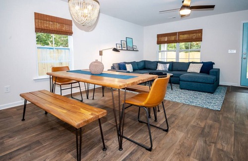 Columbia Apartment | Bright 4BD w King Beds near DWTN Columbia