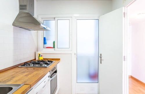 el Fort Pienc Apartment | Bright 4BD with terrace near Arc de Triomf