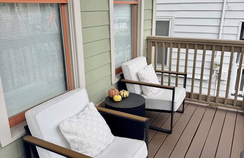 Buena Vista House | Bright & Airy 2-bed, 2.5-bath house in historic Germantown, Nashville