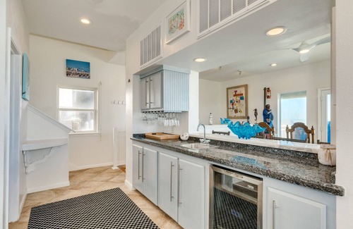 Bermuda Beach House | Bright & Airy Beachfront Home w/Gulf Views, Chef's Kitchen - Steps from Sand!
