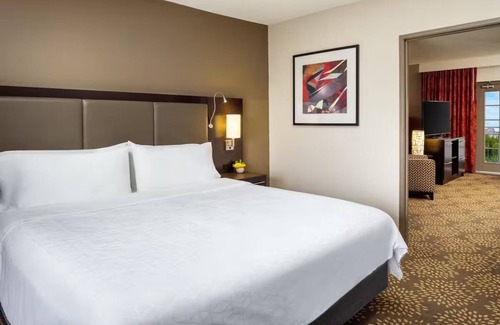 Camelback East Hotel | Bright & Airy Stay with Private Pool, Pets Allowed, and Outdoor Lounge