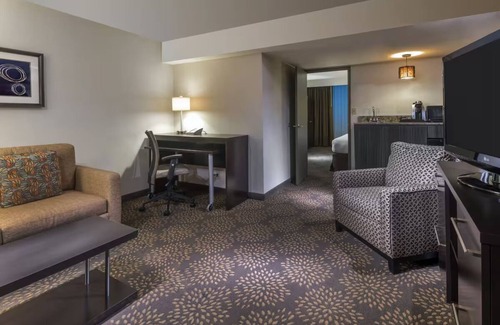 Camelback East Hotel | Bright & Airy Stay with Private Pool, Pets Allowed, and Outdoor Lounge