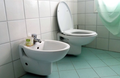 Pagnano Apartment | Bright and airy, this is the spirit of the house, with pets allowed.