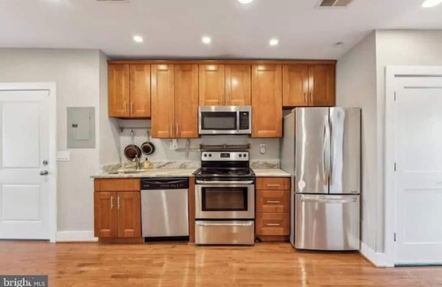 Trinidad Condo | Bright and Airy 1BR Full Kitchen in Prime DC Spots