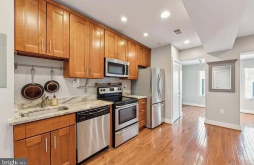 Trinidad Condo | Bright and Airy 1BR Full Kitchen in Prime DC Spots