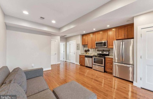 Trinidad Condo | Bright and Airy 1BR Full Kitchen in Prime DC Spots