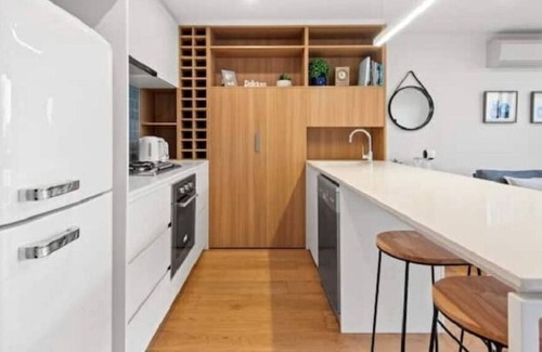 Preston Apartment | Bright and Airy 2-Bedrooms Entire Apartment