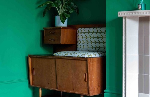 Margate Apartment | Bright and Beautiful Margate Flat in Cliftonville. A short walk to Walpole Bay