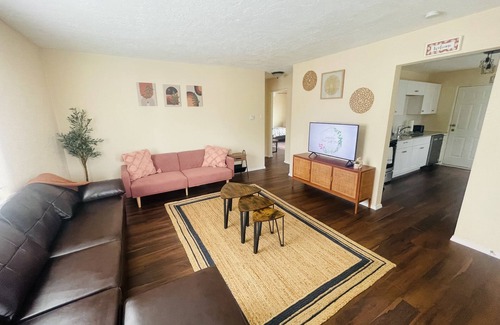 Southeast Heights Apartment | Bright and centrally located with enclosed yard, pets welcome
