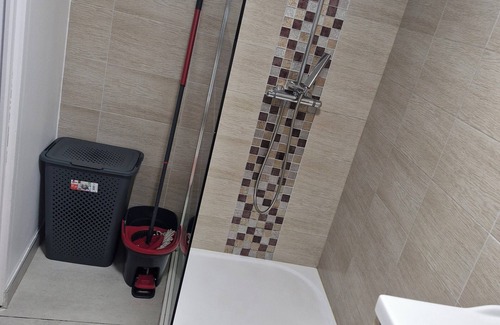 Valenciennes Bed & Breakfast | Bright and comfortable, with garden