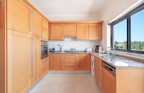 Porto de Mos Apartment | Bright and comfortable 2 Bedroom apartment in Porto de Mos by Ideal Homes