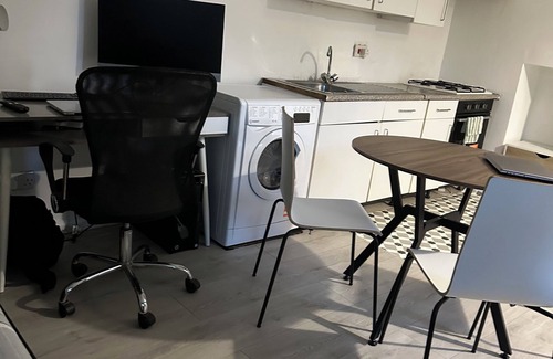 East Walworth Apartment | Bright and comfortable apartment located in the heart of London.