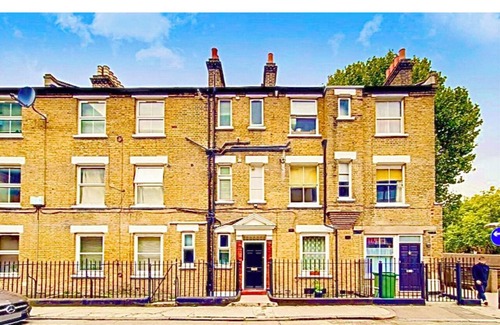 East Walworth Apartment | Bright and comfortable apartment located in the heart of London.