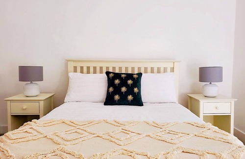Riverside Apartment | Bright and lovely 1 bedroom - 5 min from Tower Bridge