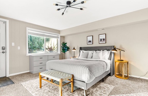 Camas Apartment | Bright and Modern Basement Apartment 14 miles to PDX