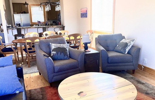 Grand Elk Ranch House | Bright and open 2 story, 3 bedroom townhome