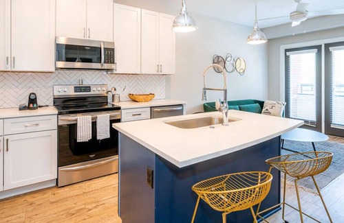 Plaza Midwood Apartment | Bright and Pretty 1BR with Pool & Gym