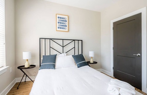 Plaza Midwood Apartment | Bright and Pretty 1BR with Pool & Gym