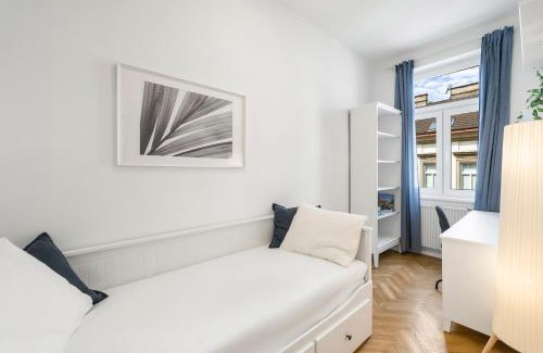 Meidling Apartment | Bright and Quiet Apartments, Just 10 Minutes to U4, U6 and Schönbrunn Palace