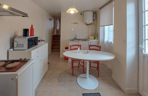 Champeaux House | Bright and small house for your relaxing vacation in Champeaux.