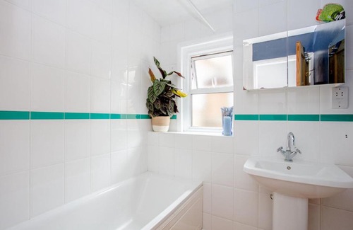 Earlsfield House | Bright and Spacious 5 Bedroom Family Home Near Wimbledon