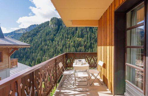 Chatel Apartment | Bright and spacious apartment close to city center