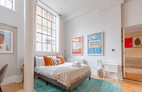 Turnham Green Apartment | Bright and Stylish 2 Bedroom Flat in Chiswick