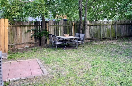 Austin House | Bright and stylish two bedroom home in the heart of South Austin