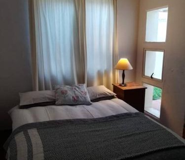 Greater Johannesburg Metropolitan Area Apartment | Bright and sunny private self-catering cottage