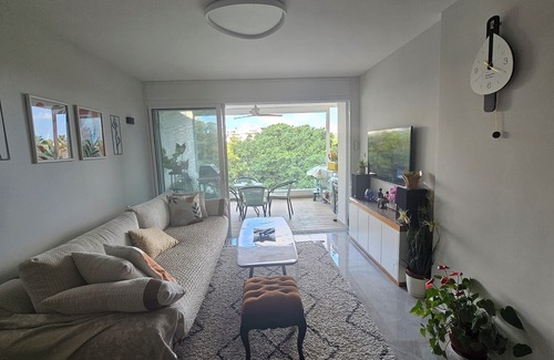Tel Aviv Apartment | Bright and sunny Ramat Aviv Gimel on shuster near TA university