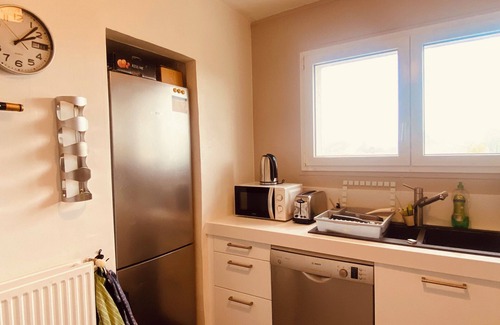 La Teste-de-Buch Apartment | Bright and unoverlooked apartment