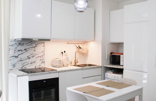 Asnieres-sur-Seine Apartment | Bright apartment in Asnières-sur-Seine