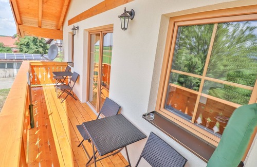 Saaldorf-Surheim Apartment | Bright apartment- 5 persons, 53sqm, 2 bedrooms, balcony with mountain view
