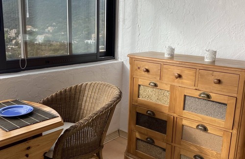 La Croix-Valmer Apartment | Bright apartment just a stone's throw from Saint-Tropez facing the sea and mountains