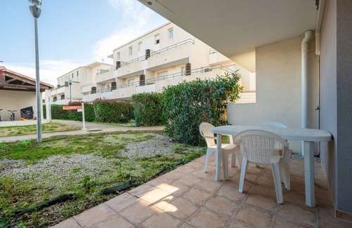 Le Grau-Du-Roi Apartment | Bright Apartment Near the Sea