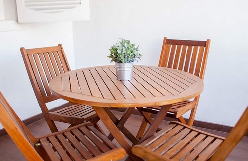 Mestalla Apartment | BRIGHT APARTMENT BETWEEN BEACH AND CITY
