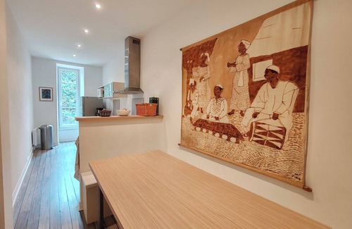 Saint-Lunaire Apartment | Bright apartment with private beach access