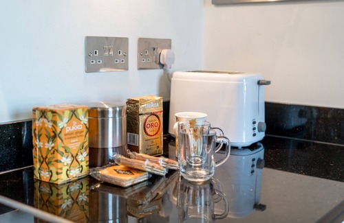 Cantelowes Apartment | Bright apartment in Camden Town, Greater London