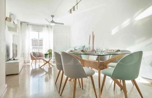 El Molinillo Apartment | Bright Apartment in Central Málaga, 100 m²