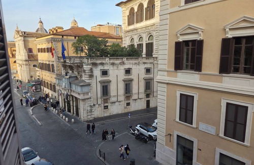 Rione IV Campo Marzio Apartment | Bright apartment in the Center of Rome 70 sqm wifi near Piazza di spagna