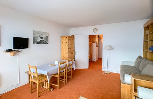 Tignes le Lac Apartment | Bright apartment · Near the slopes · Balcony · Pets allowed