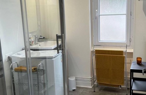 Moulins Apartment | Bright apartment with balcony in Moulins, parking included