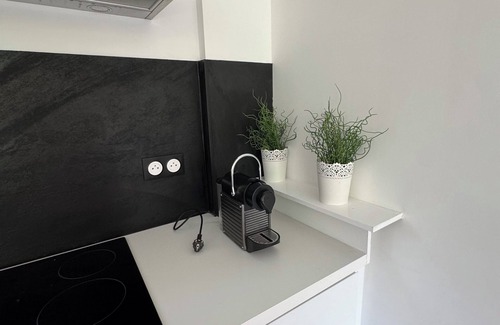 Lattes Apartment | Bright apartment with large terrace & jacuzzi