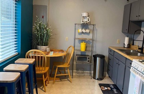 Manistee House | Bright Beautiful beach theme home walking distance to Lake Michigan & downtown!